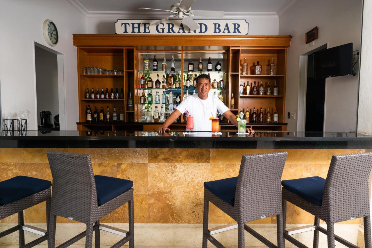 The Regent Grand Hotel เกรซเบย์ ภายนอก รูปภาพ